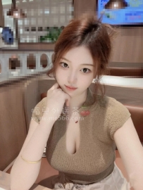 小貓 164 E 24歲 #高雄  特色：#氣質 #大奶 #熱情