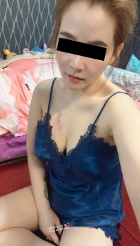 小瑜 156 C+ 27歲  #台南  4000  #饑渴人妻 貼心尺度高 很有...