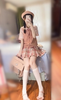檸檬  157 B 44 18歲  小小蘿莉 是哥哥的小狐狸喔   哥哥可以...